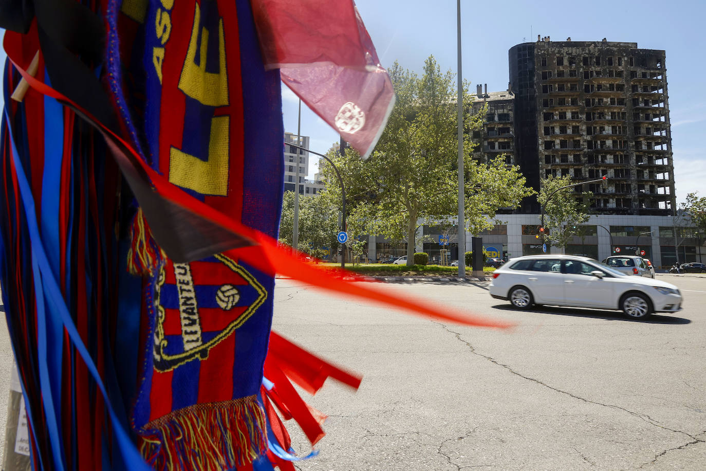 Fotos del edificio de Campanar, dos meses después del incendio