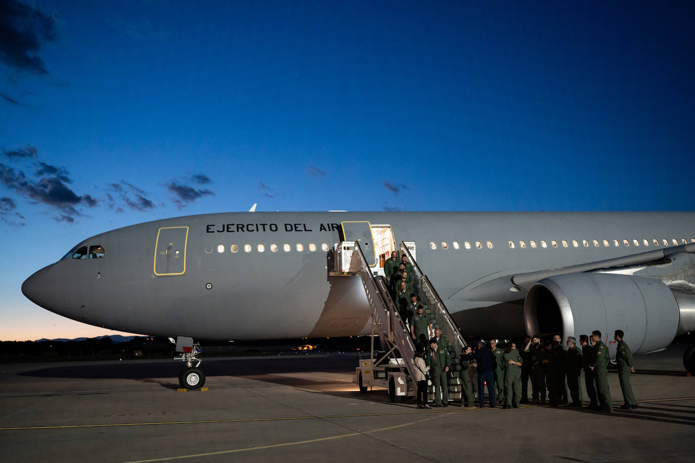 Aterriza en Loiu (Vizcaya) el avión militar medicalizado que ha repatriado al español Álex González desde Tailandia