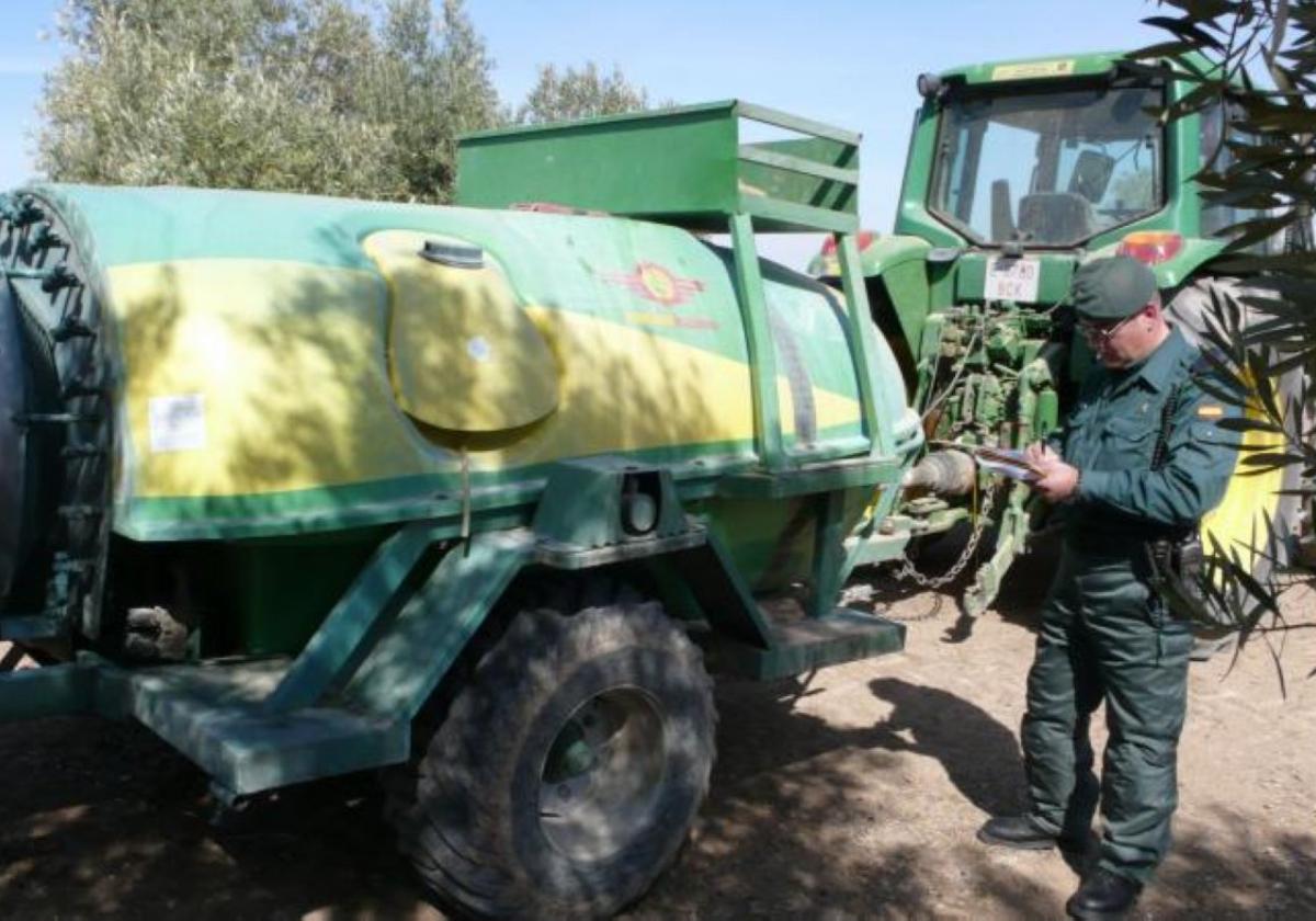 La UE elimina más plaguicidas pero permite importar frutas tratadas con lo que prohíbe