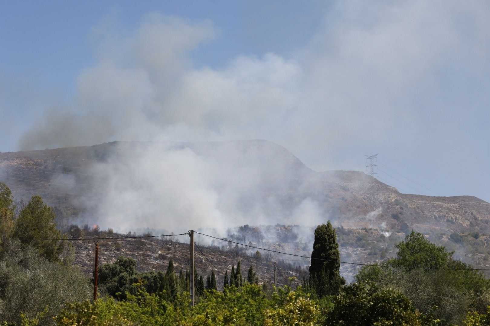 El incendio de Barxeta, en imágenes