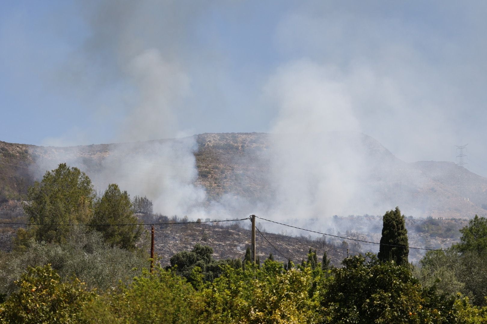 El incendio de Barxeta, en imágenes