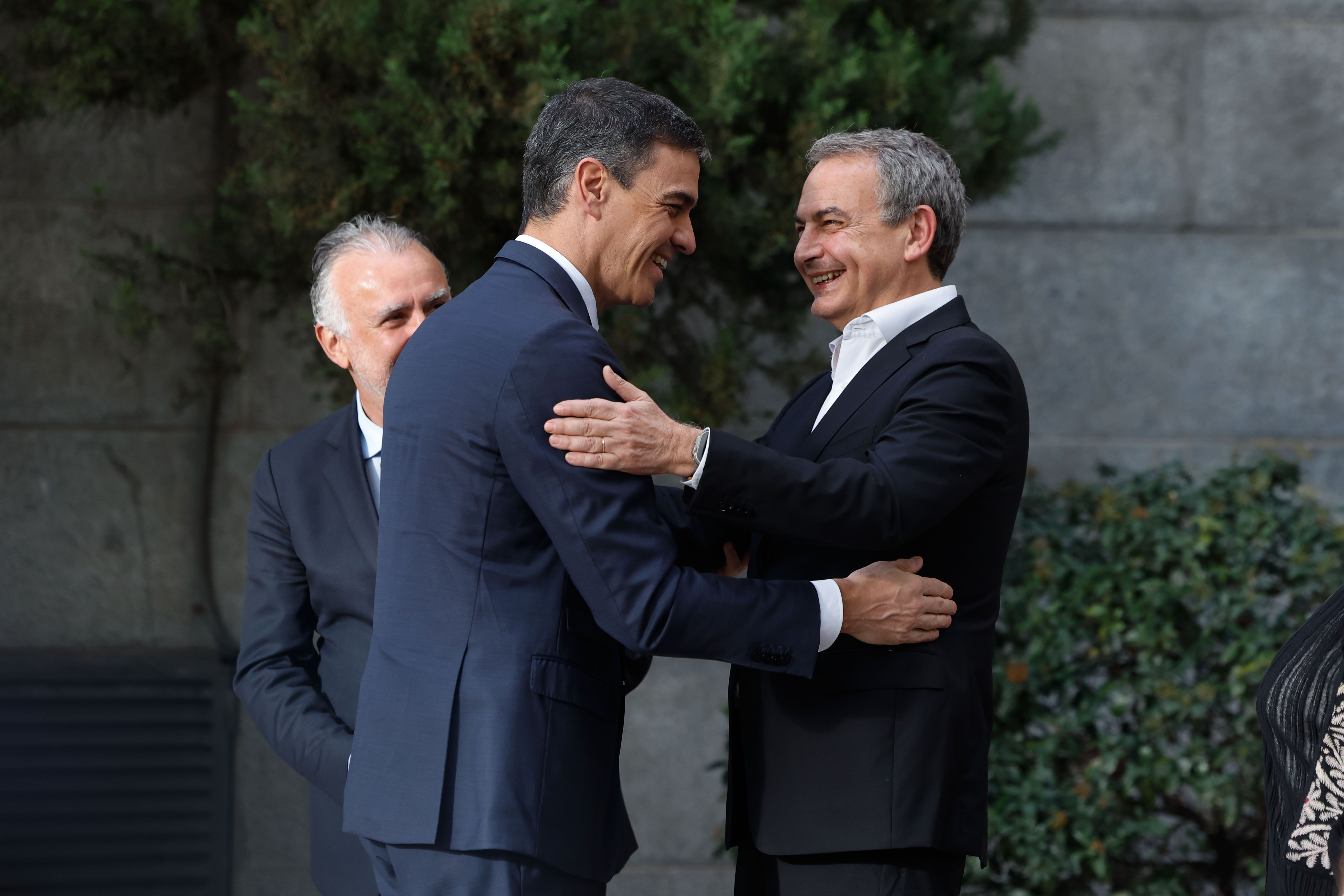 José Luis Rodríguez Zapatero y Pedro Sánchez en una imagen de archivo.