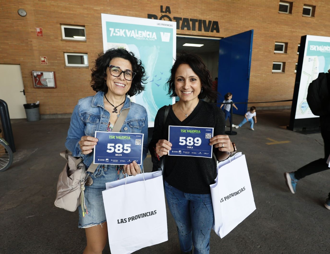 Fotos de la feria del corredor de la 15K Valencia Abierta al Mar