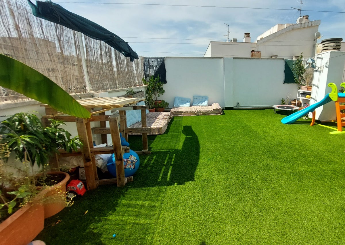 Imagen secundaria 1 - Tres rincones de la vivienda que Irene, miembro de una familia integrada en el servicio de intercambio, pone a disposición de HomeExchange.