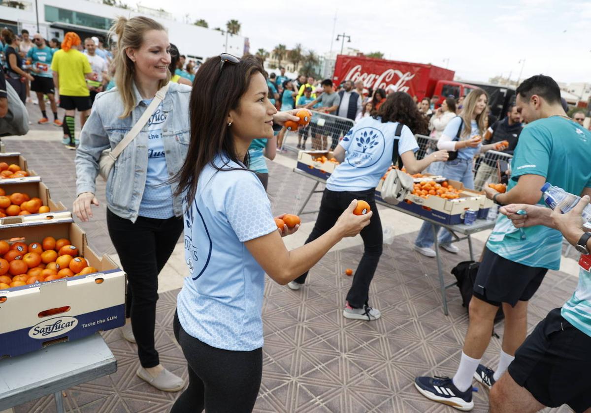 Fotos del ambiente en la 15K Valencia Abierta al Mar