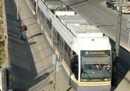 Un accidente del tranvía en Burjassot, en una imagen de archivo.