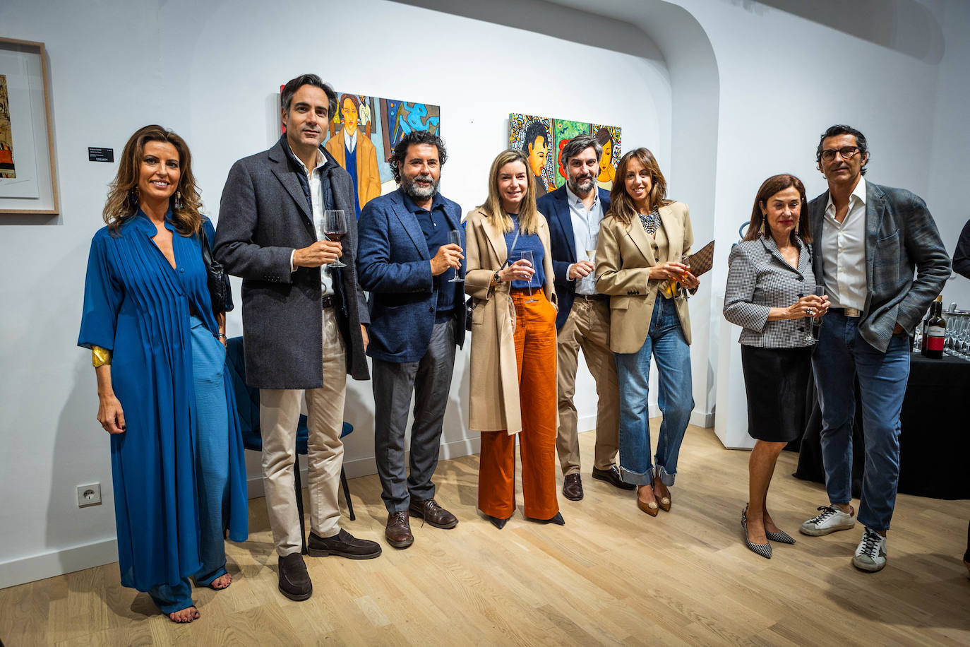 Algunos de los invitados a la inauguración en la galería In Arte Veritas.