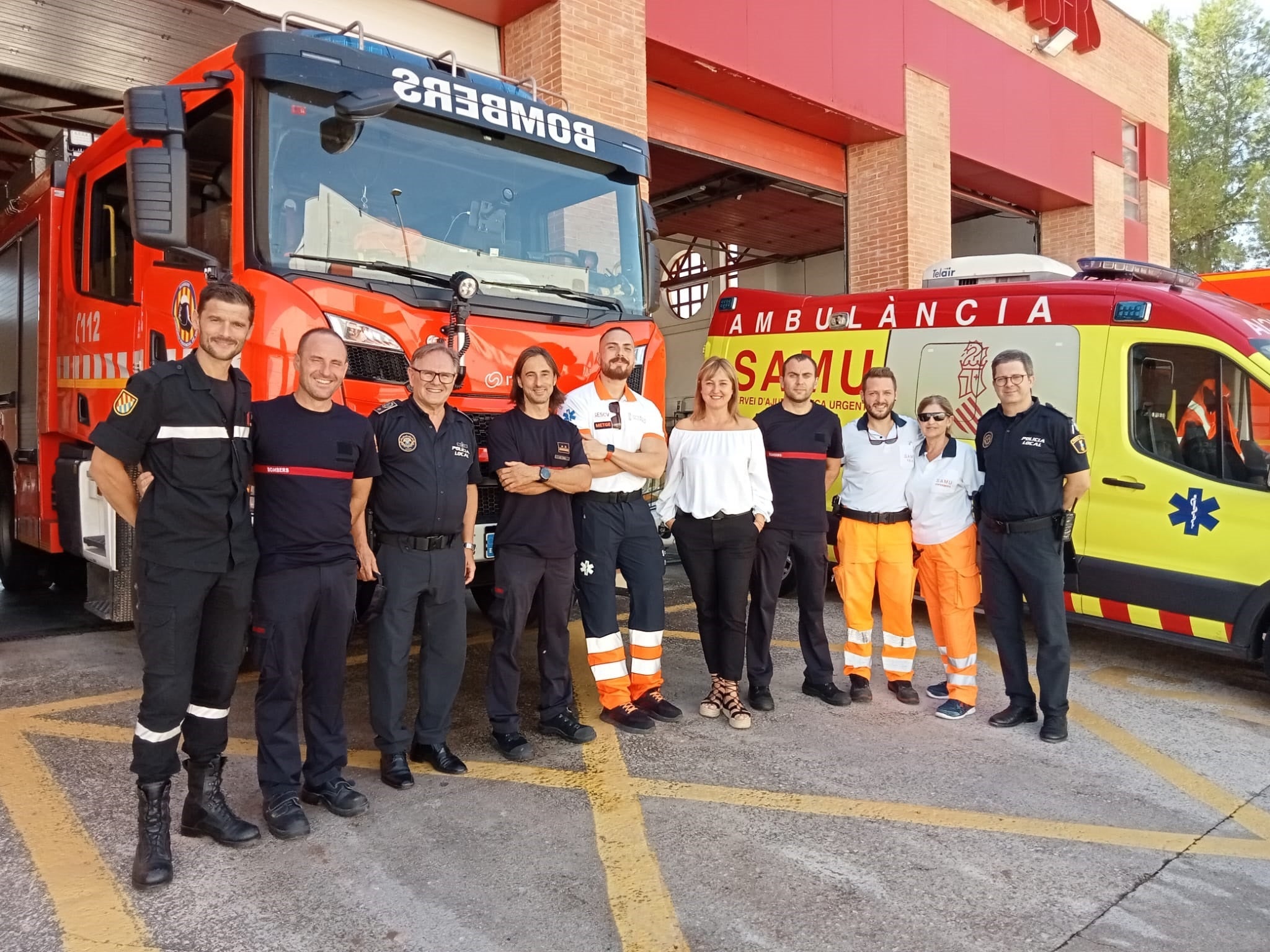 Representantes de los diferentes cuerpos de emergencias.