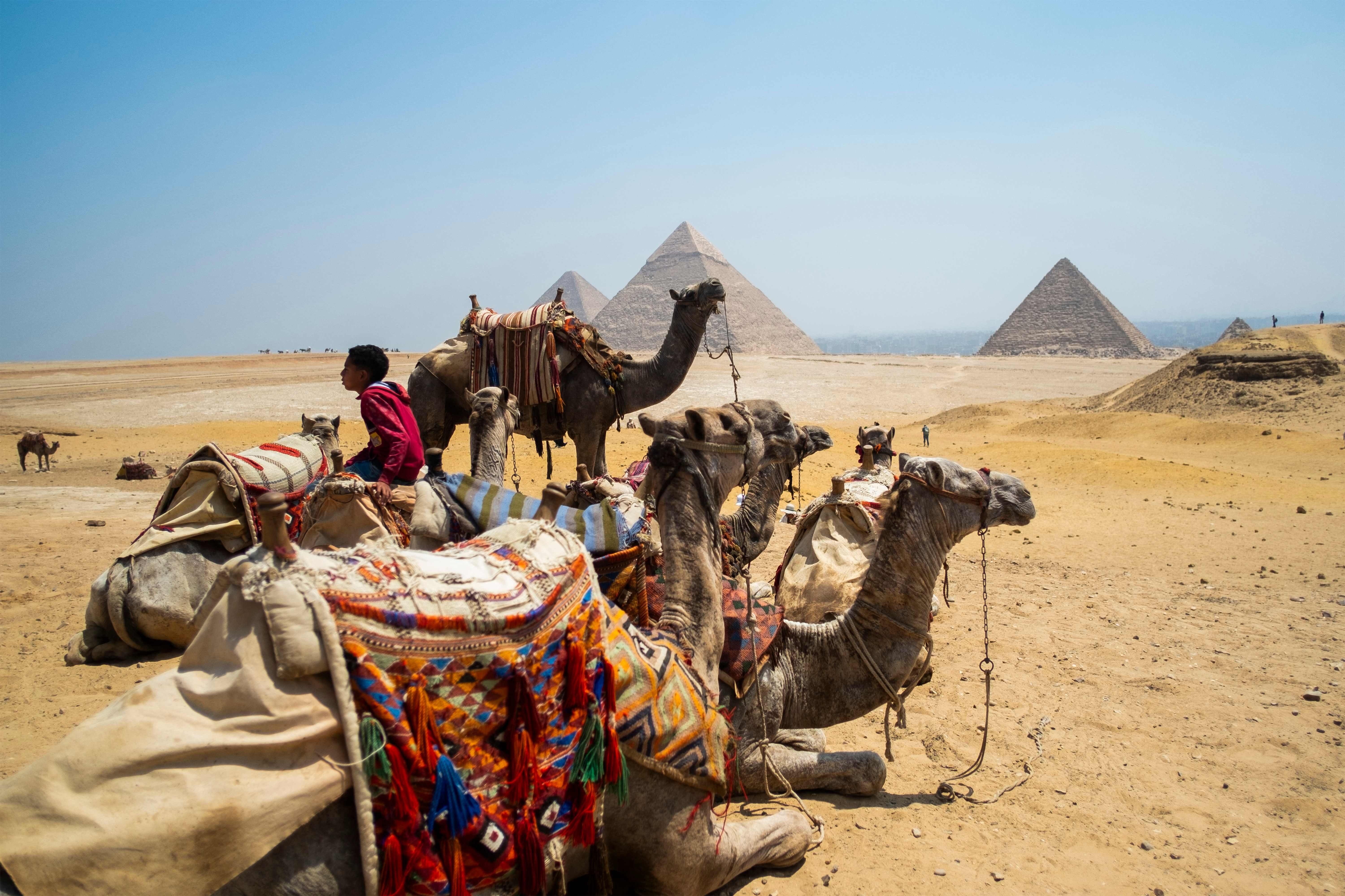 Las pirámides de Giza se preparan para la llegada de turistas