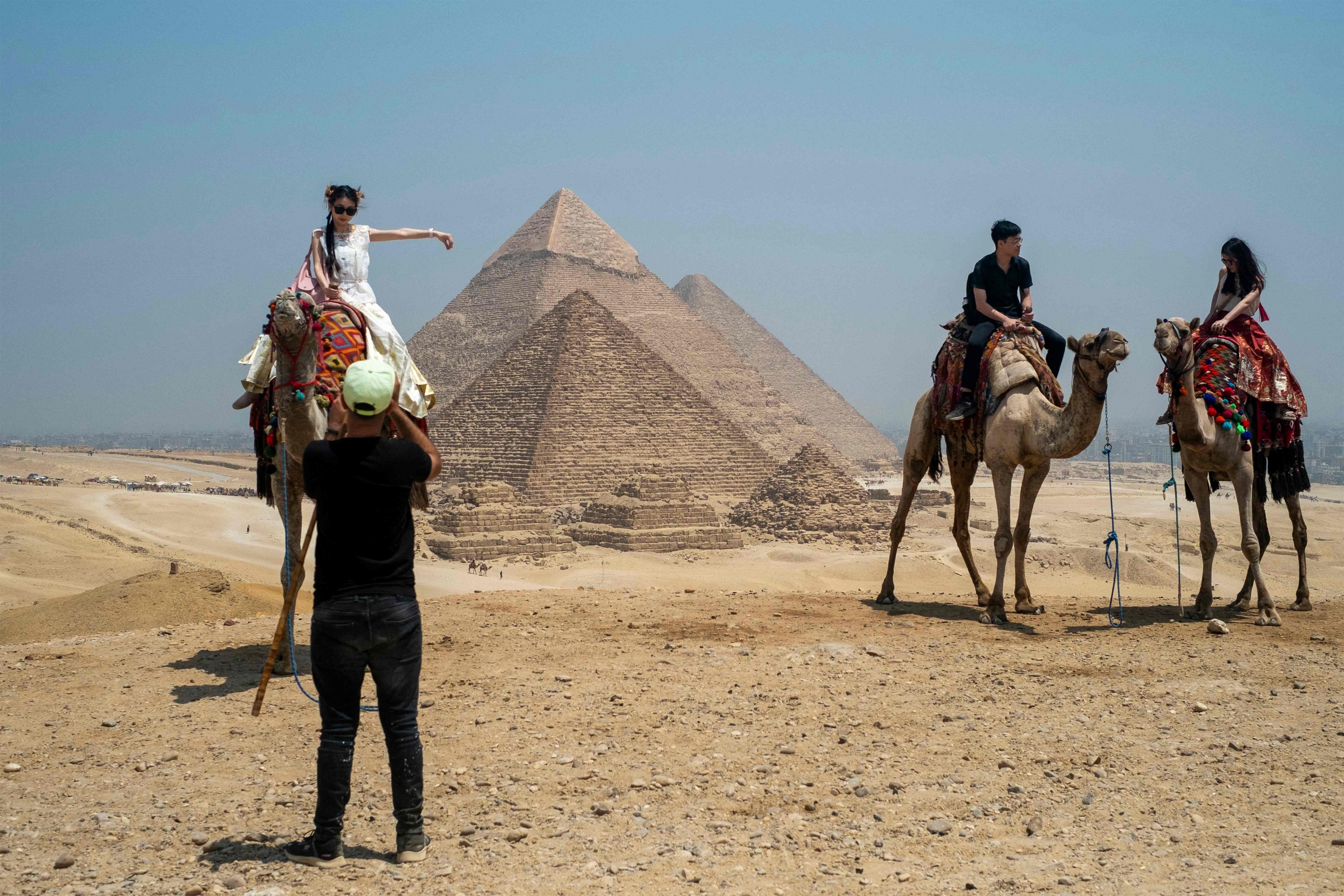 Las pirámides de Giza se preparan para la llegada de turistas