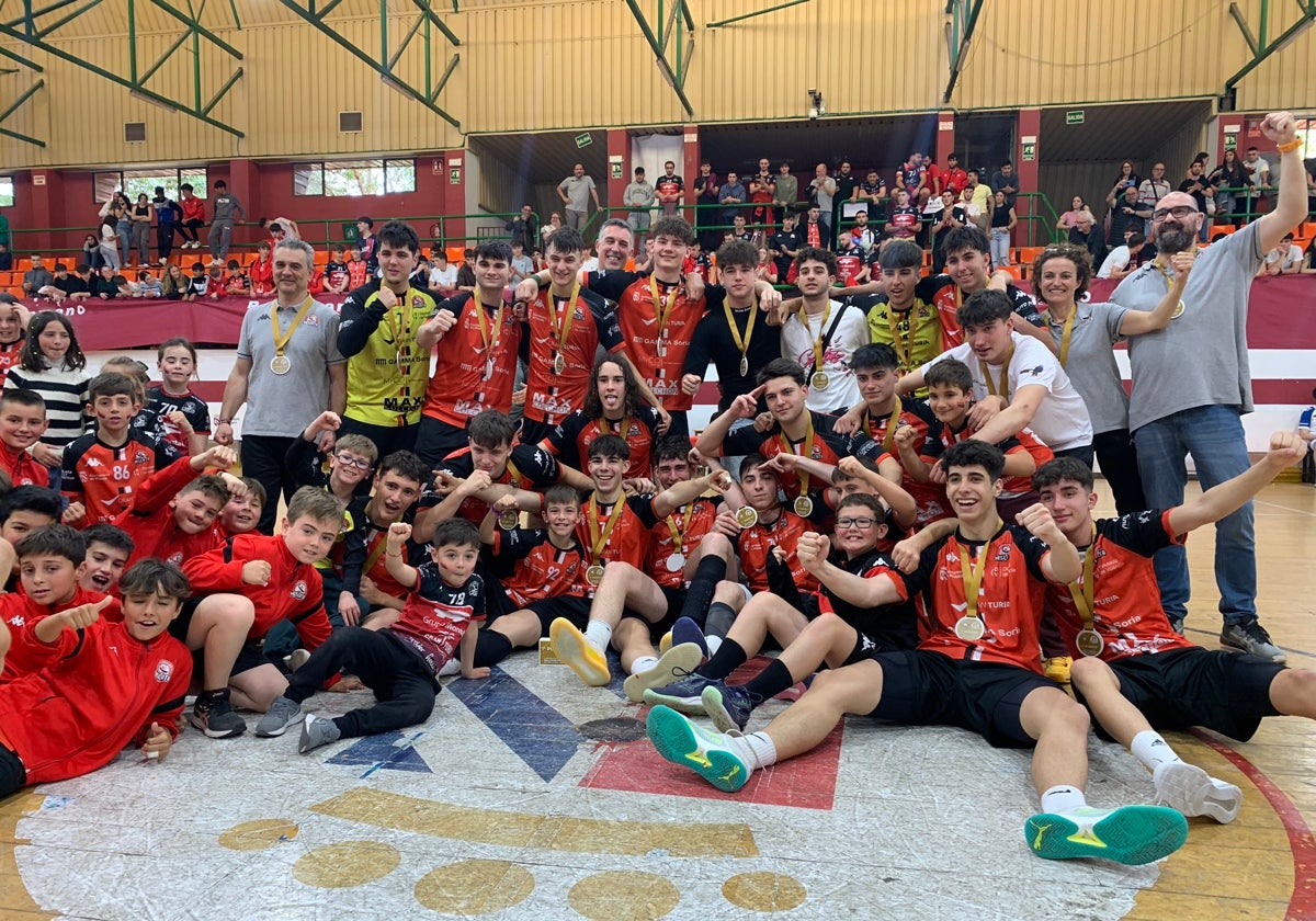 El equipo juvenil del Balonmano Mislata.