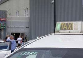 La parada de taxis en la estación de AVE Joaquín Sorolla.