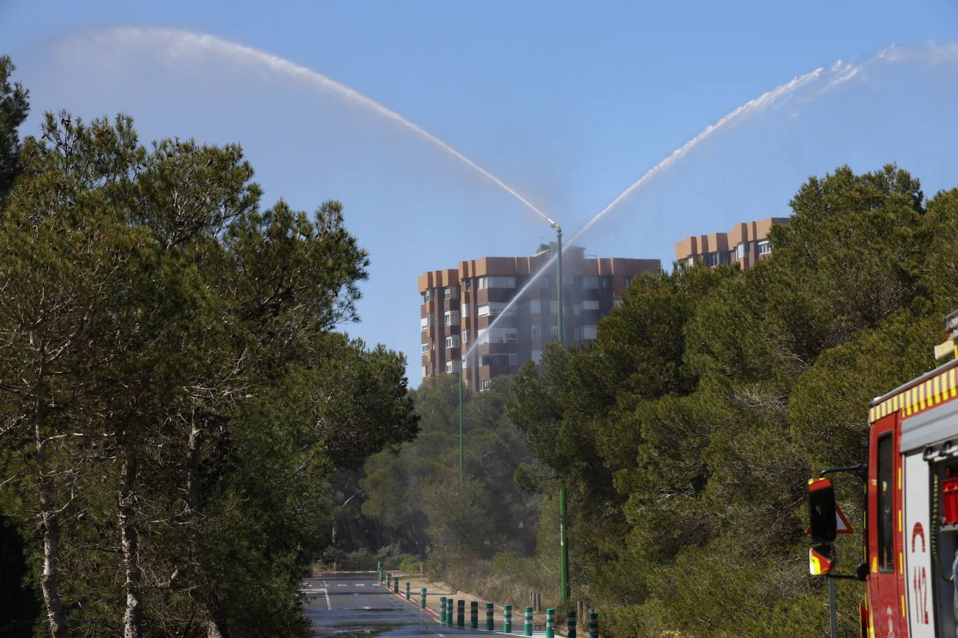 Valencia activa los ocho primeros cañones antiincendios en El Saler