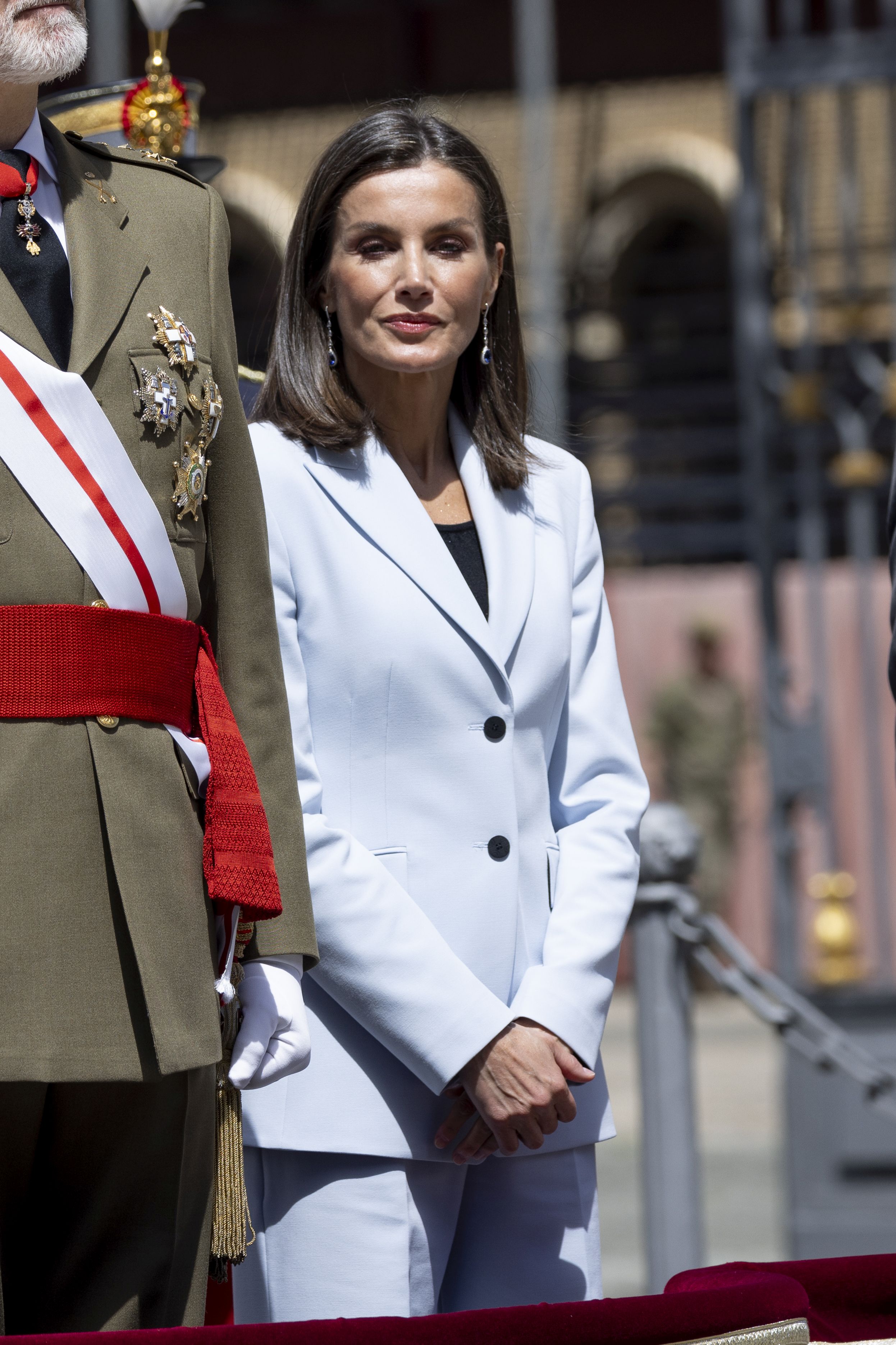 La fotos de Leonor y Letizia en la jura de bandera del Rey