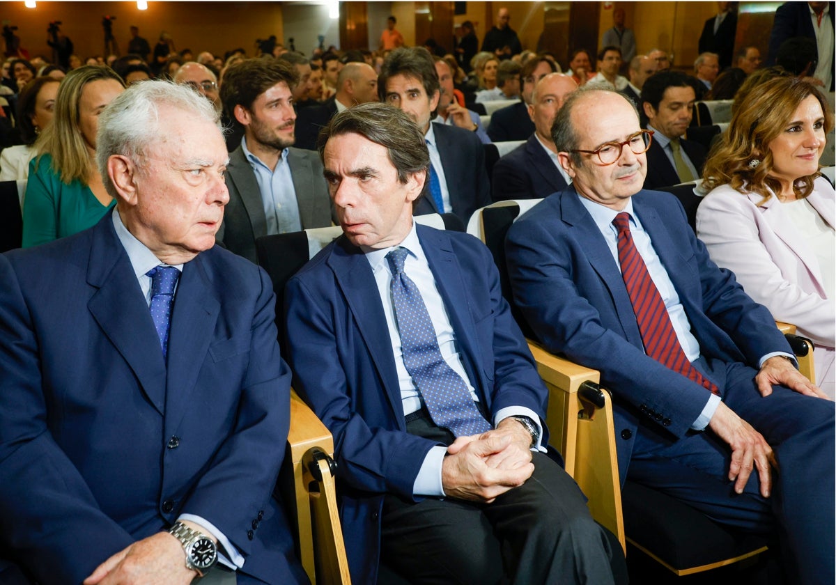 Javier Rupérez, José María Aznar, Higinio Marín y María José Catalá, este lunes.