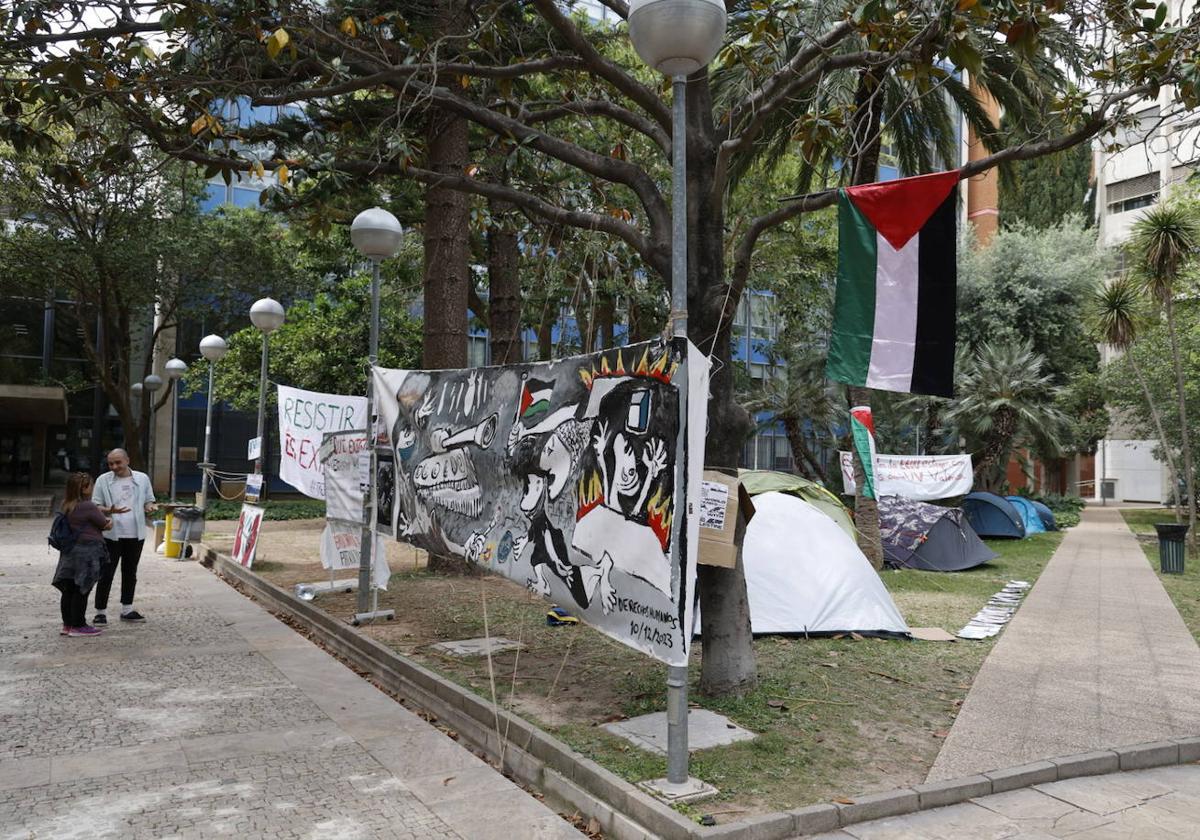 Fotos de la acampada pro-Palestina en Valencia