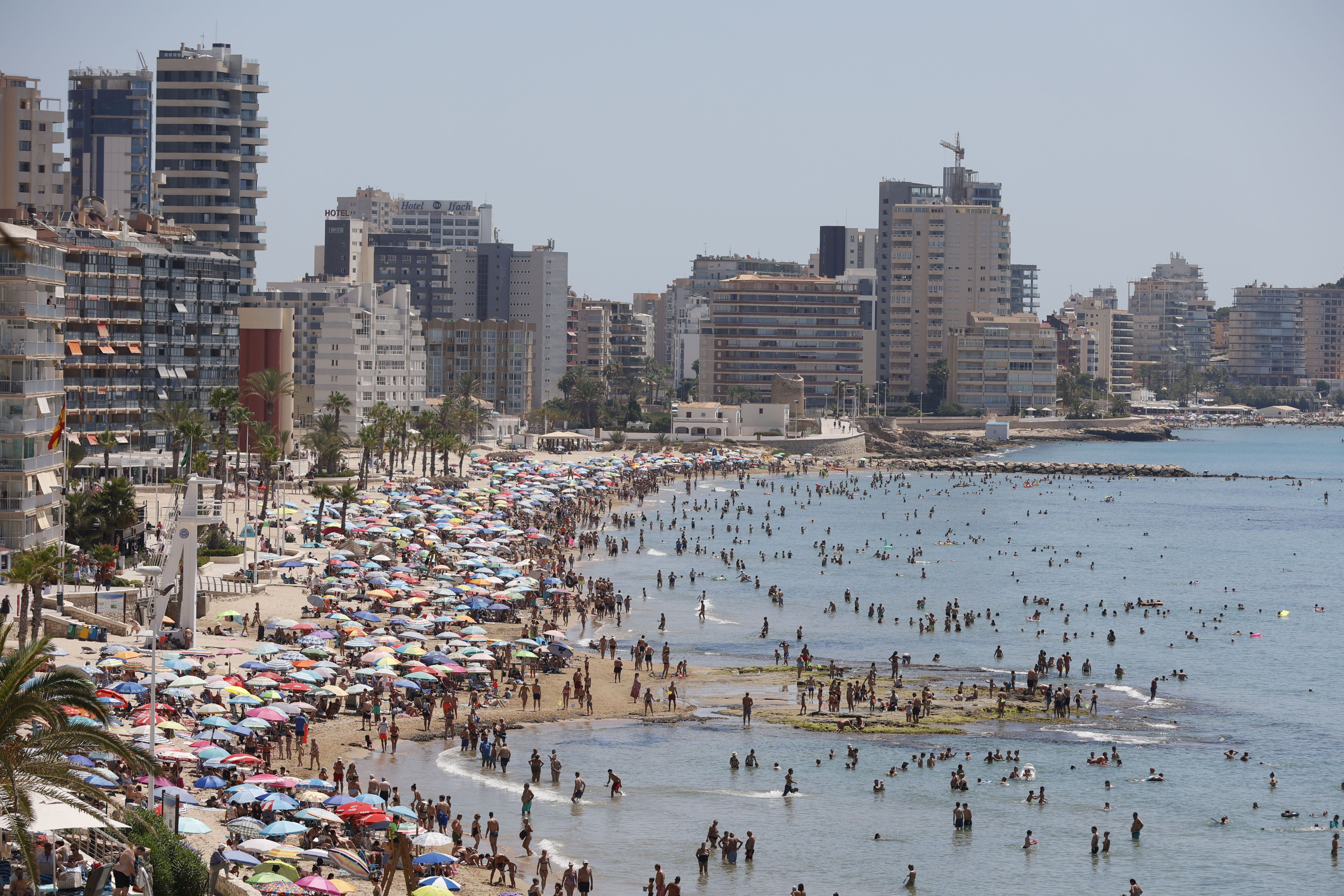 Los seis municipios valencianos que mantienen su bandera azul desde hace 38 años