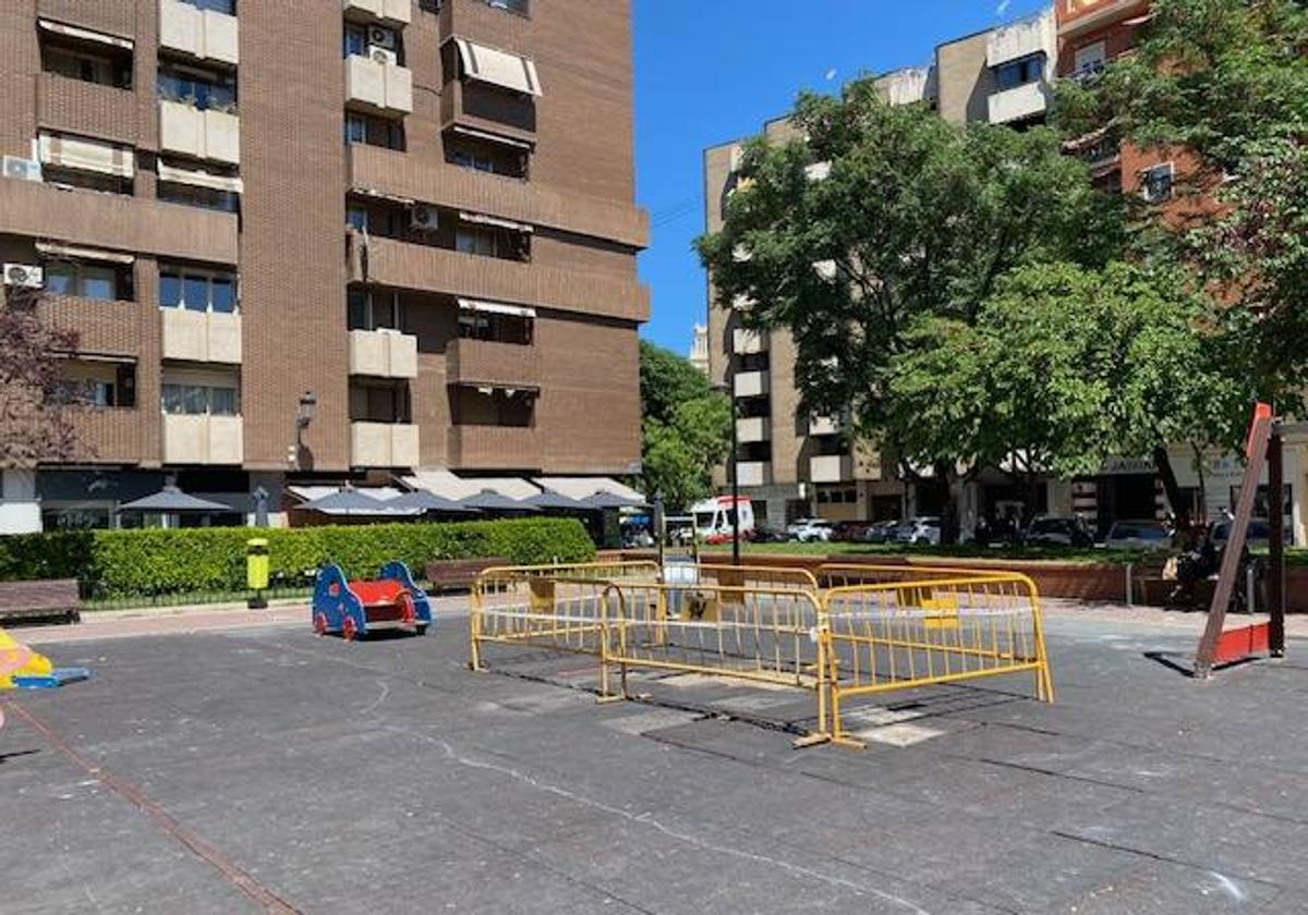 Parque ubicado entre la calle Albacete y Marvá.