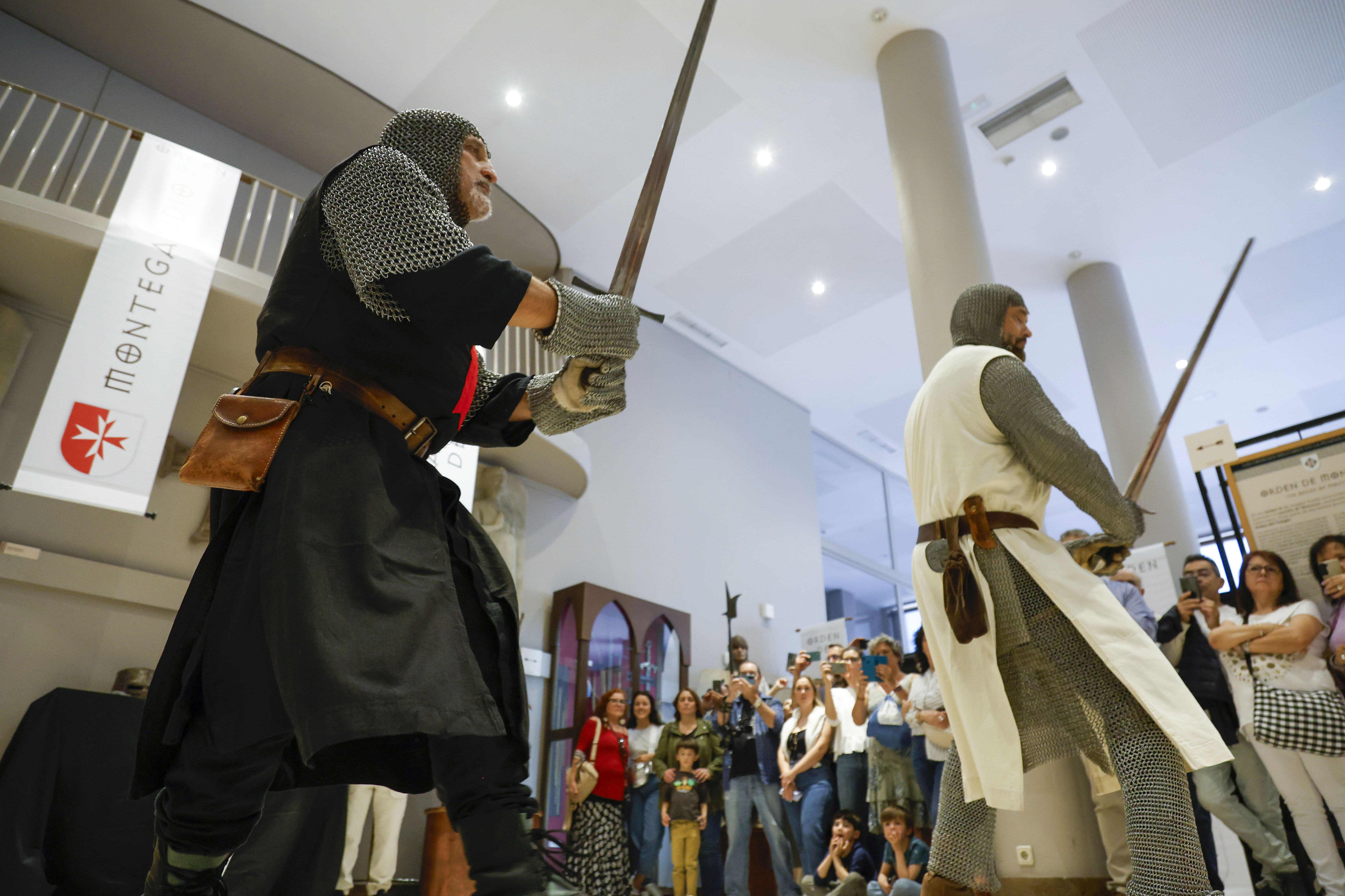 Espadas en alto: Lucha de templarios en Valencia