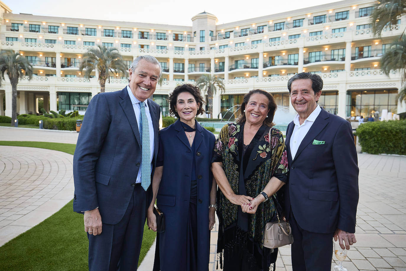 Javier Vela, Ana Serratosa, Elena Dionís y José Miguel Láinez.