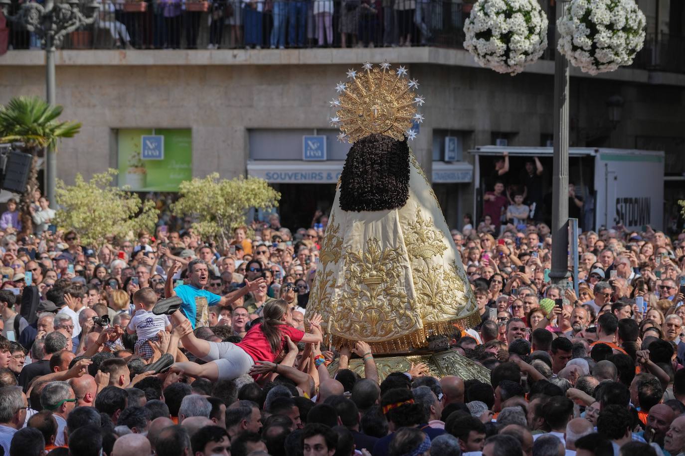 El Traslado de la Virgen desde la Basílica hasta la Catedral, en imágenes