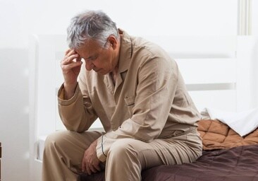 Noches de vigilia: el impacto del insomnio crónico en la salud de las personas mayores