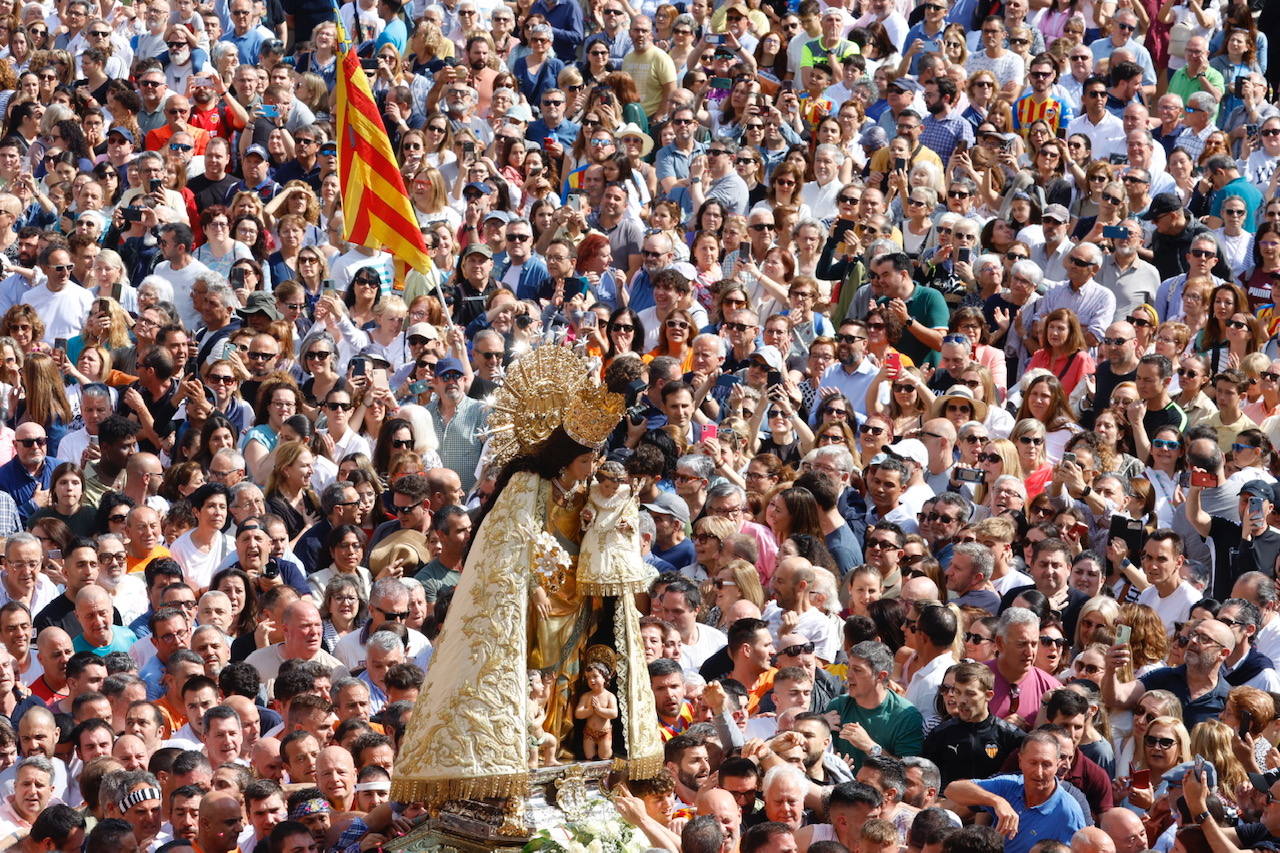 El Traslado de la Virgen desde la Basílica hasta la Catedral, en imágenes