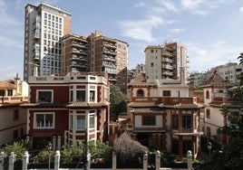 Las casas de los periodistas, ubicadas junto a Viveros y Blasco Ibáñez.