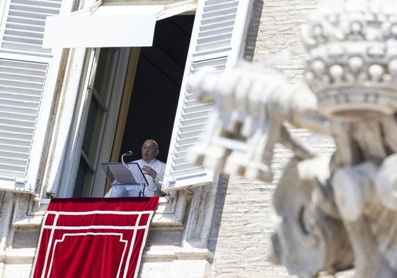 El papa, durante una intervención desde su residencia, este mes.