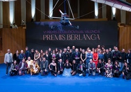 Foto de familia de la última edición de los premios Berlanga en el Palau de les Arts.