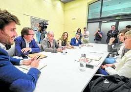 Los grupos políticos en la pasada comisión de Urbanismo del Ayuntamiento de Valencia.