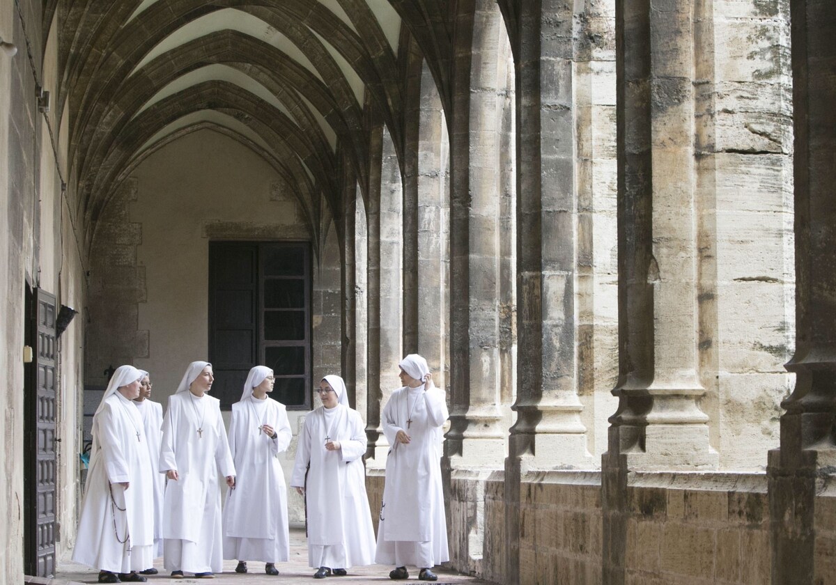 Las monjas del convento de la Trinidad asumen la organización de las visitas de los turistas