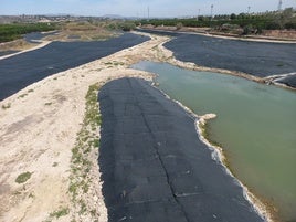 Río Albaida sin agua durante el fin de semana.