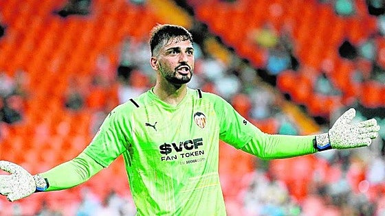 ENCUESTA | ¿Debe el Valencia CF vender a Mamardashvili?