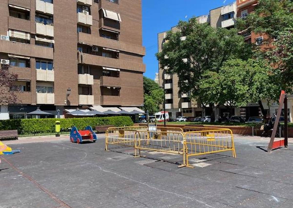 Imagen secundaria 1 - Desperfectos que presentaba la figura.