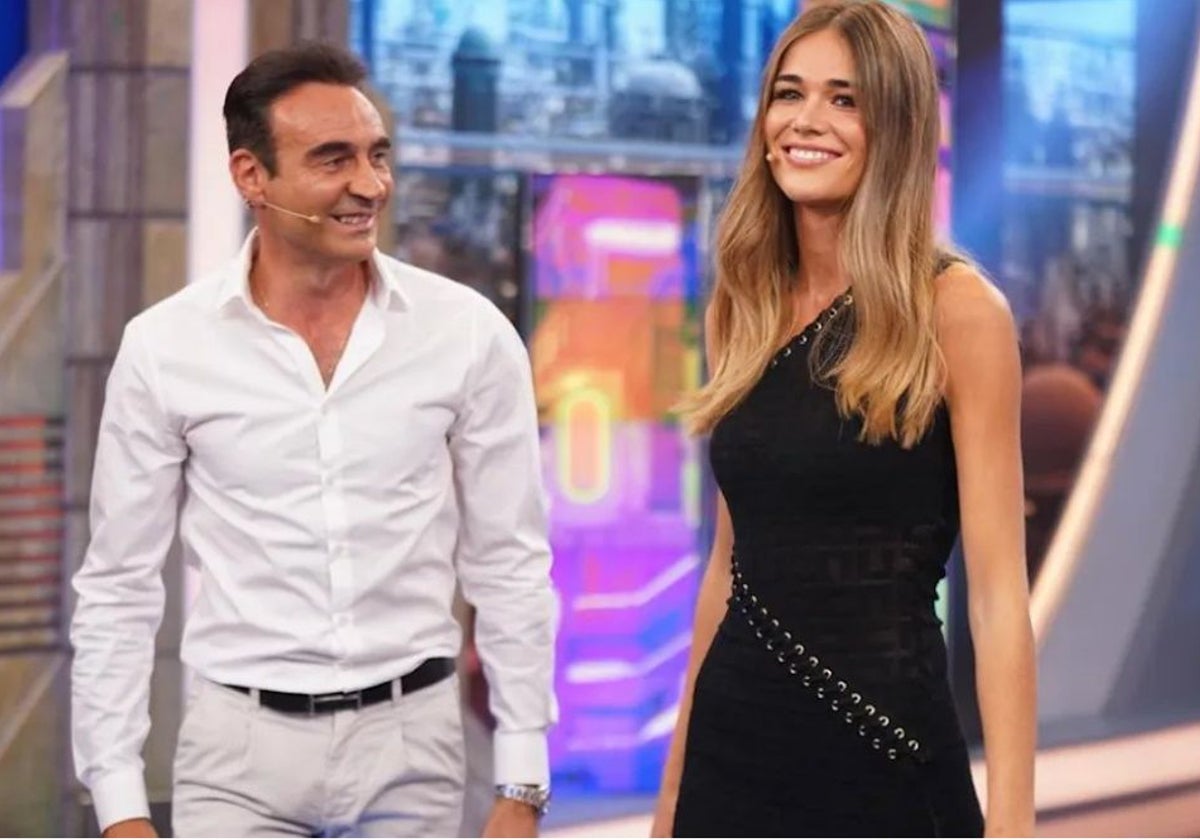 Enrique Ponce y Ana Soria, en el plató de 'El hormiguero' en mayo de 2023.