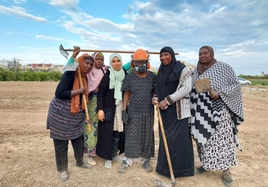 Mujeres africanas trabajando en el campo.