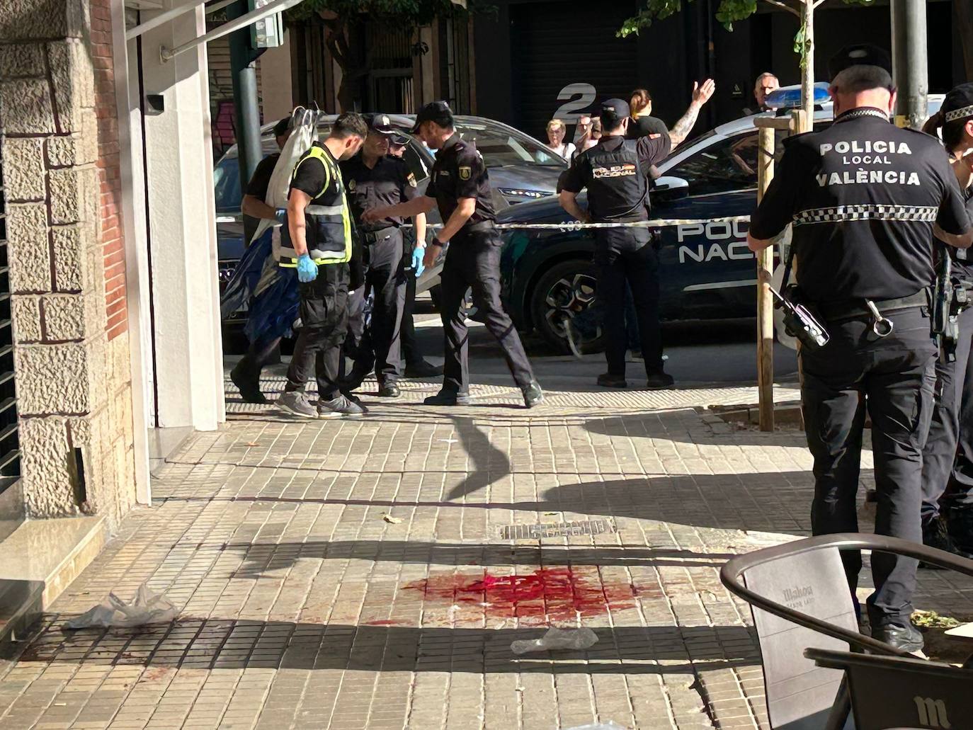 Un hombre mata a otro a puñaladas en Valencia junto a la Finca Roja