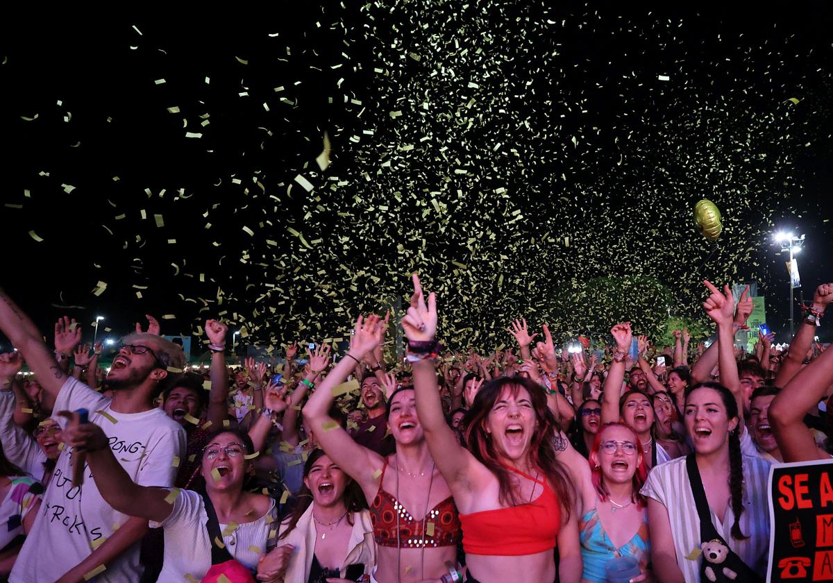 Público en el concierto de Ginebras del Festival Internacional de Benicàssim.