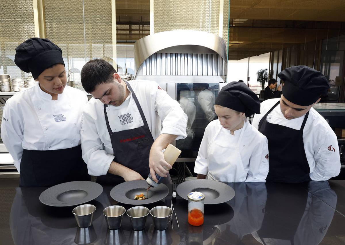 Imagen secundaria 1 - La escuela valenciana de cocina con Soles Repsol con lista de espera