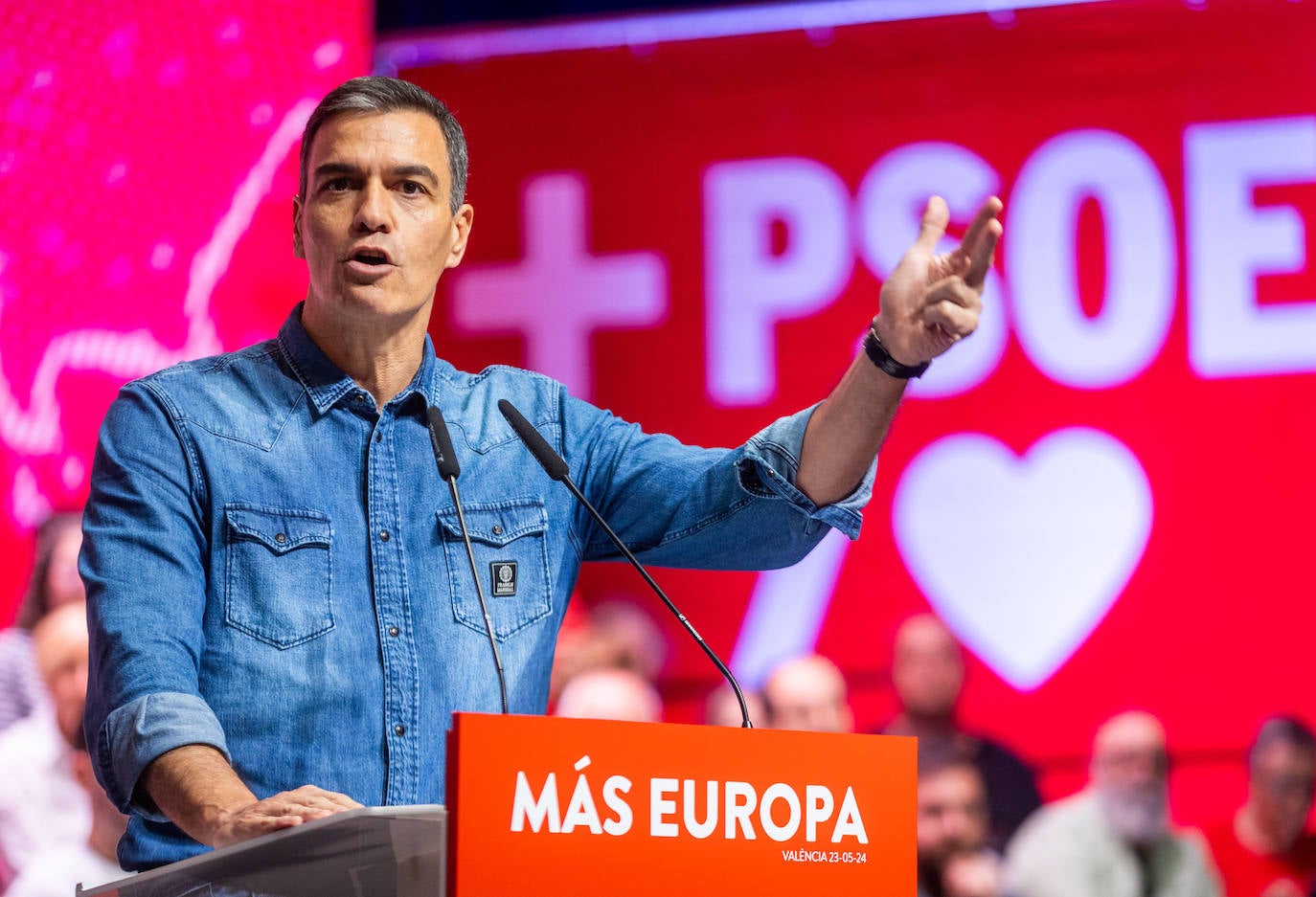 Las imágenes del miting de Pedro Sánchez en Valencia