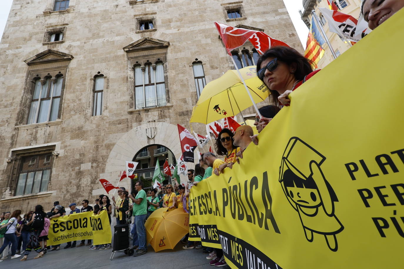 Fotos de la huelga educativa en la Comunitat