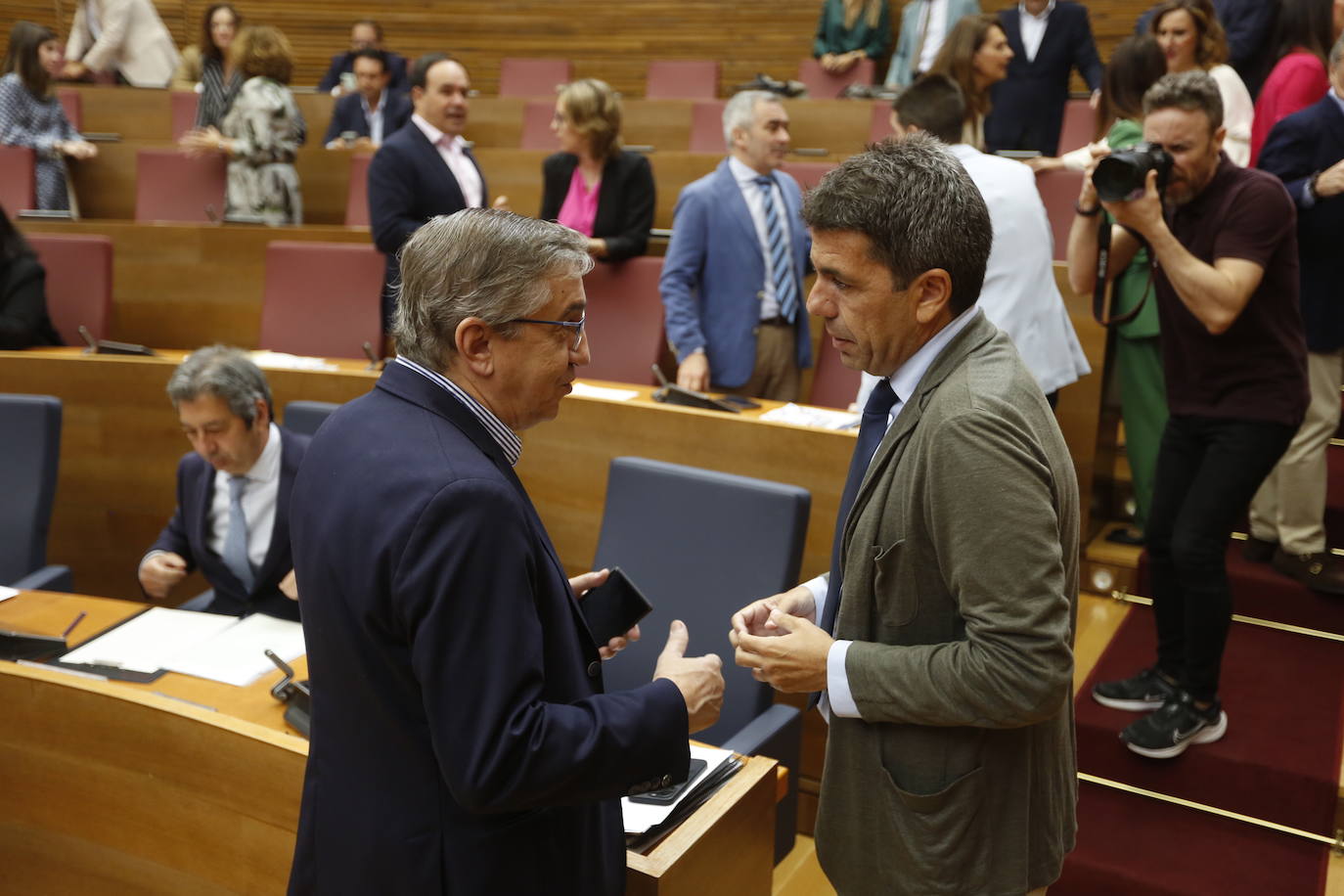 Así ha sido la sesión de control de Mazón en Les Corts