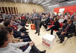 Ábalos, en un acto con los socialistas asturianos en 2018.