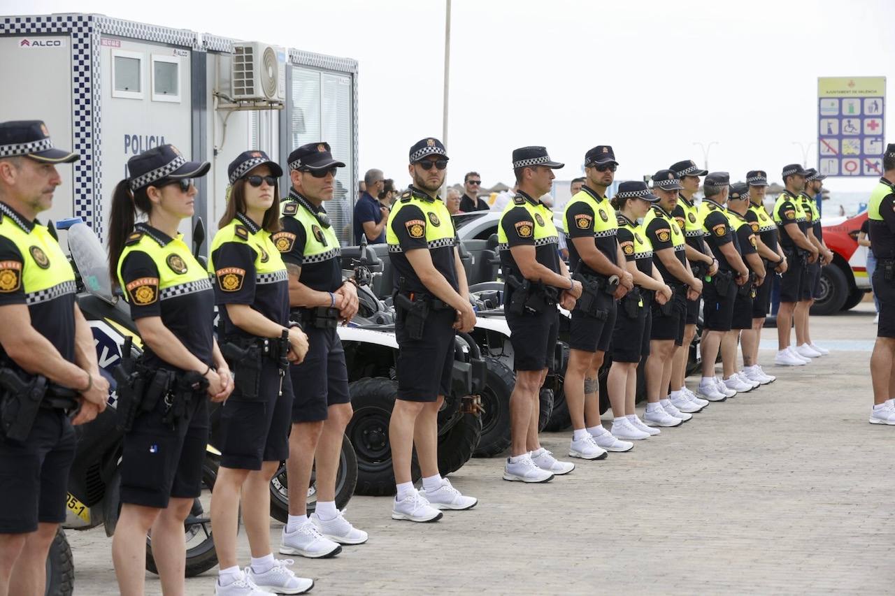 Presentación del dispotivo policial en las playas de Valencia 2024, en imágenes