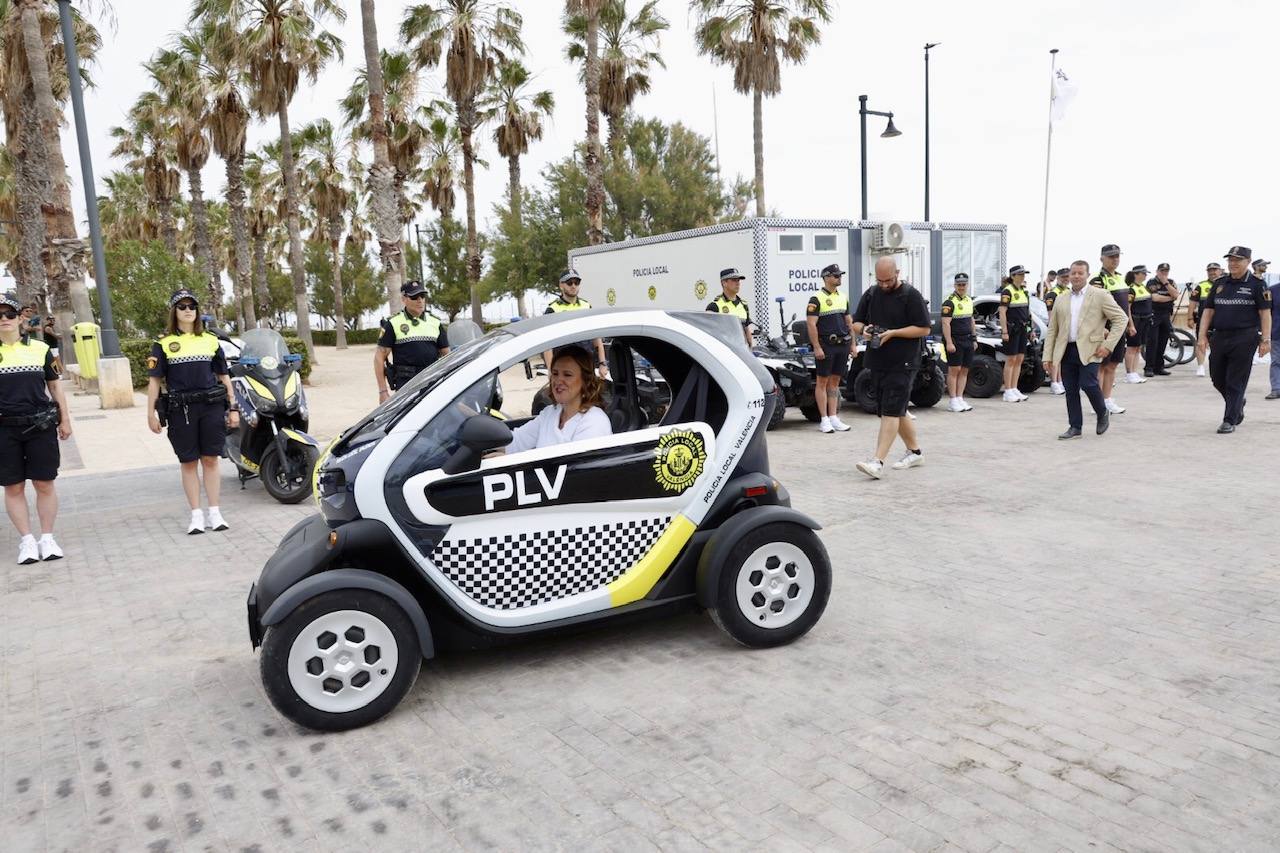 Presentación del dispotivo policial en las playas de Valencia 2024, en imágenes