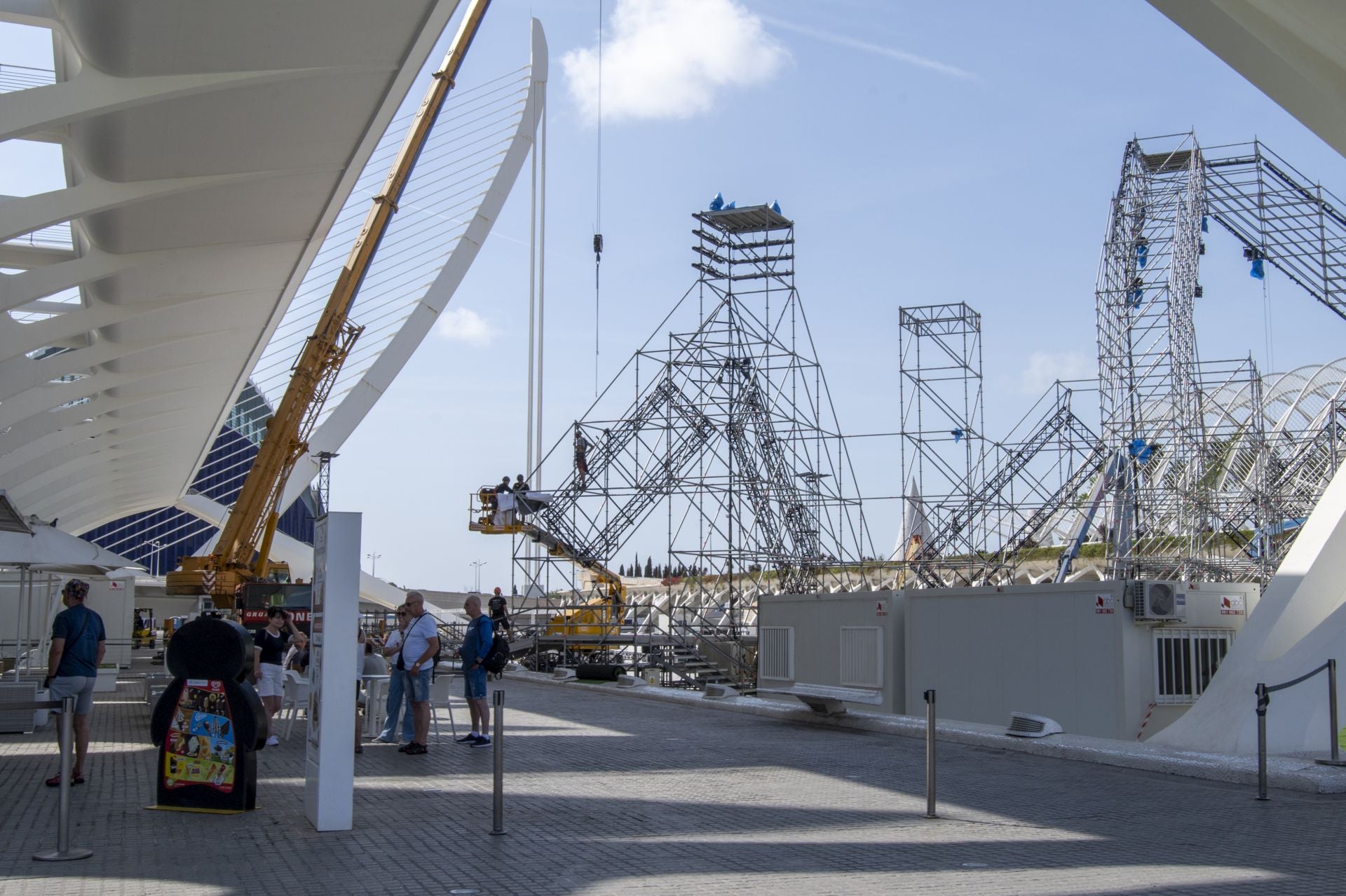 El &#039;festivalódromo&#039; de Valencia comienza su montaje