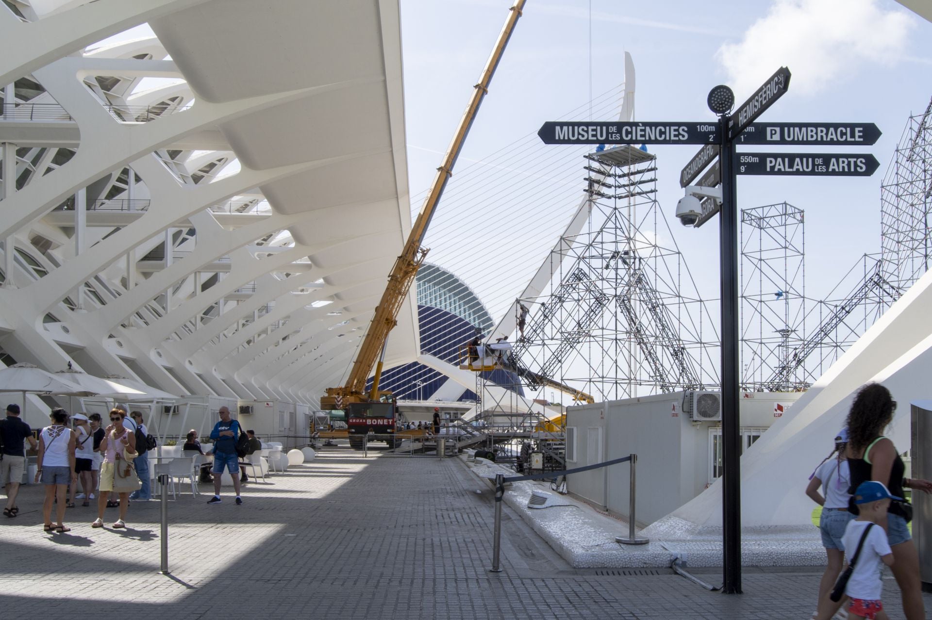 El &#039;festivalódromo&#039; de Valencia comienza su montaje