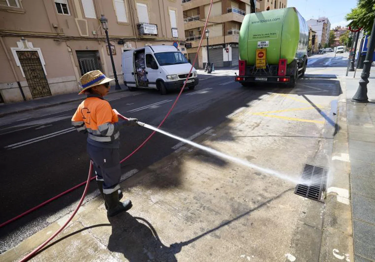 Otro ‘contrato del siglo’: 293 millones para limpar alcantarillas en Valencia