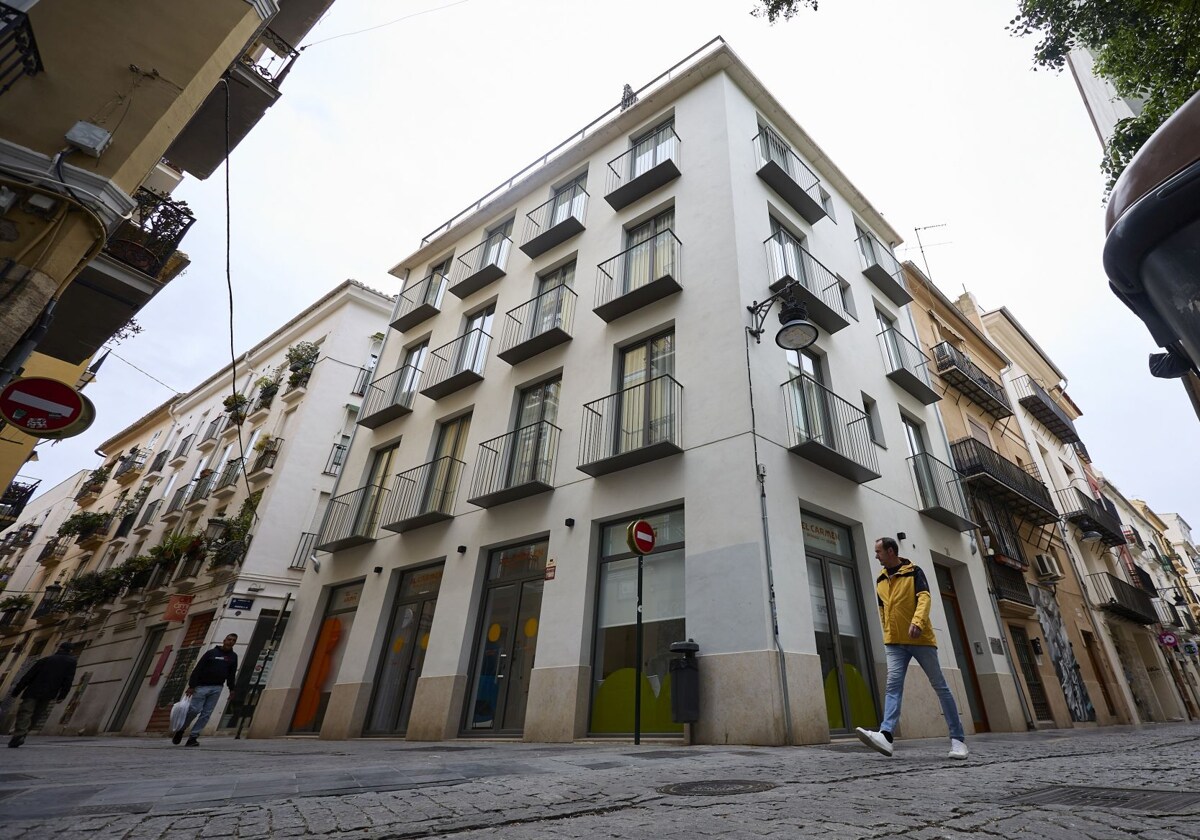 El veto a nuevos apartamentos turísticos en Valencia ya está en vigor tras publicarse en el DOGV